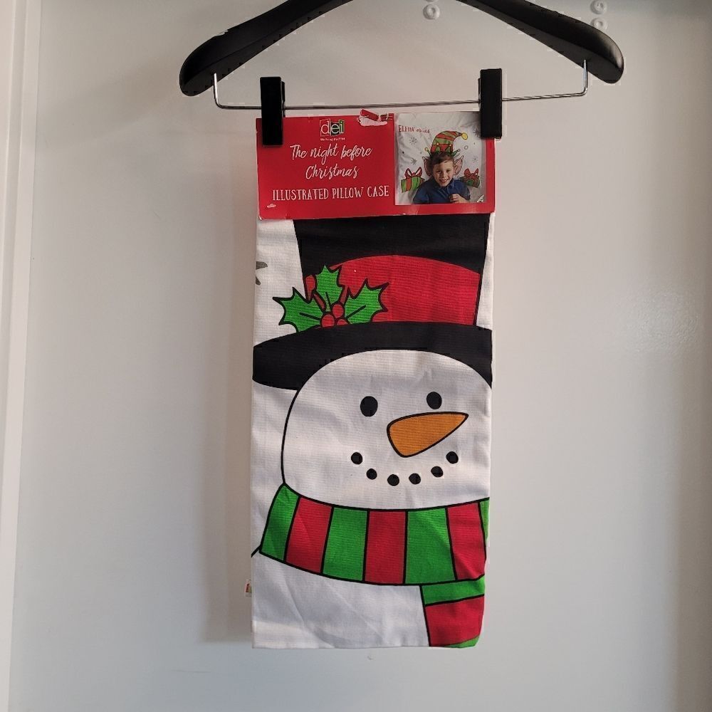 Christmas elf backdrop pillowcase